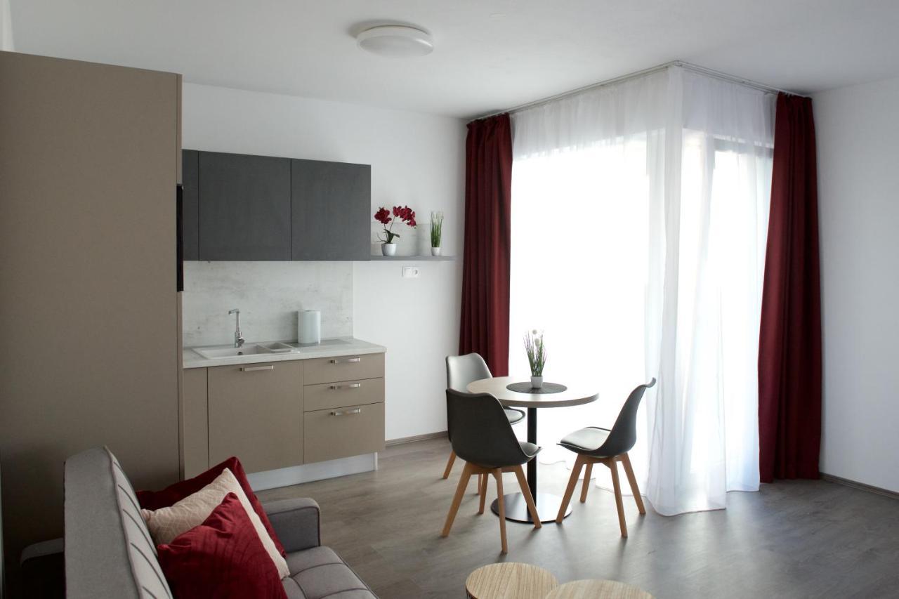 Apartman Greenbay Golf Trenčín Exteriör bild