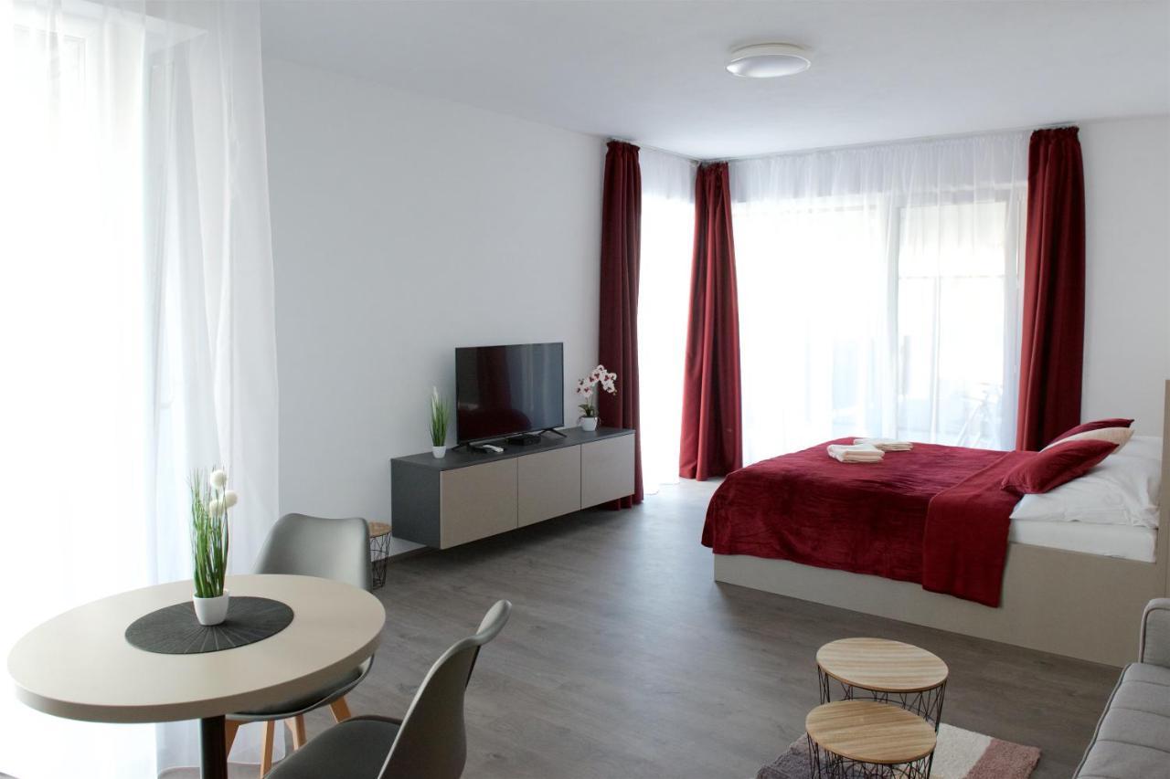 Apartman Greenbay Golf Trenčín Exteriör bild