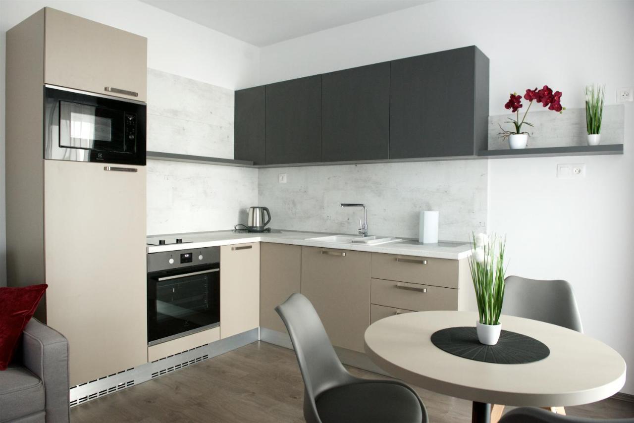 Apartman Greenbay Golf Trenčín Exteriör bild