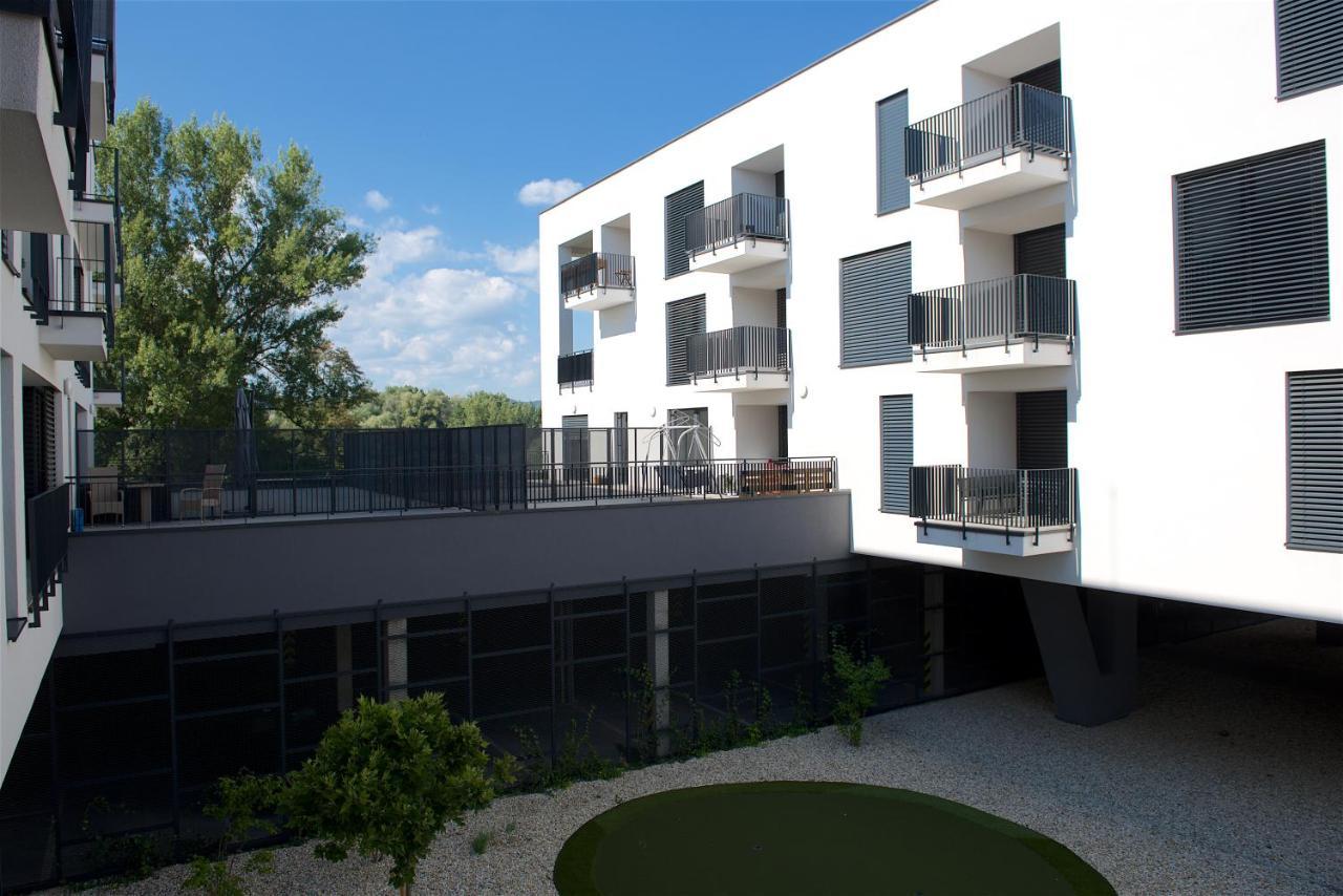 Apartman Greenbay Golf Trenčín Exteriör bild