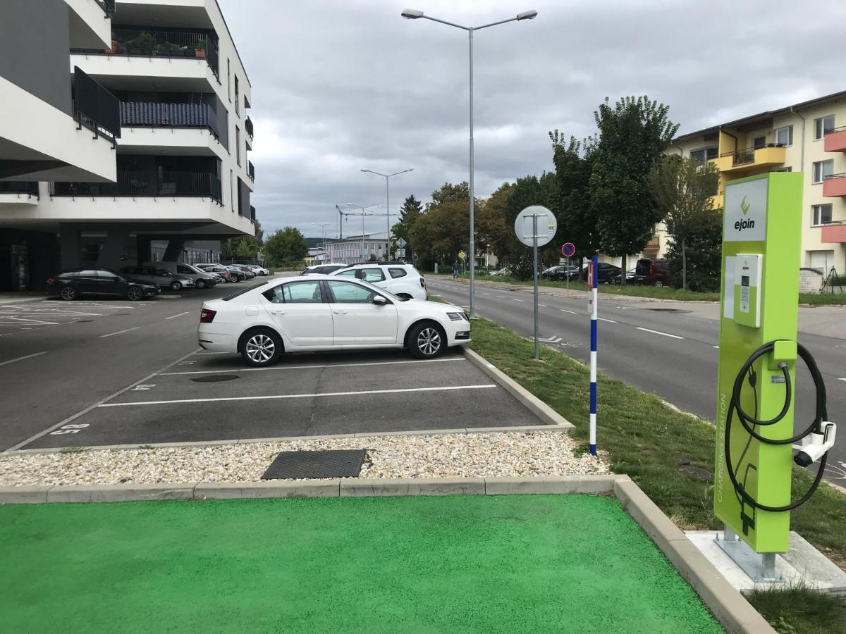 Apartman Greenbay Golf Trenčín Exteriör bild